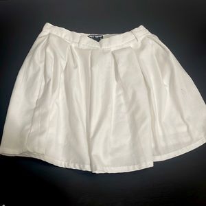 White skirt hot topic